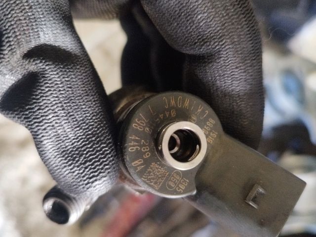 bontott BMW 3 E90 Porlasztó (1 db)