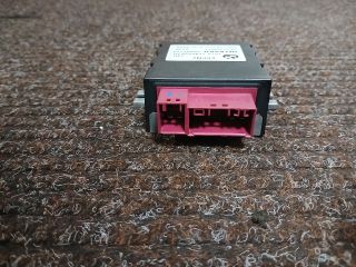 bontott BMW 3 E90 Üzemanyag Szivattyú Relé