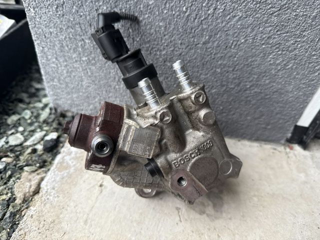 bontott BMW 3 E90 Üzemanyag Szivattyú