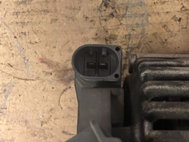 bontott BMW 3 E90 Generátor