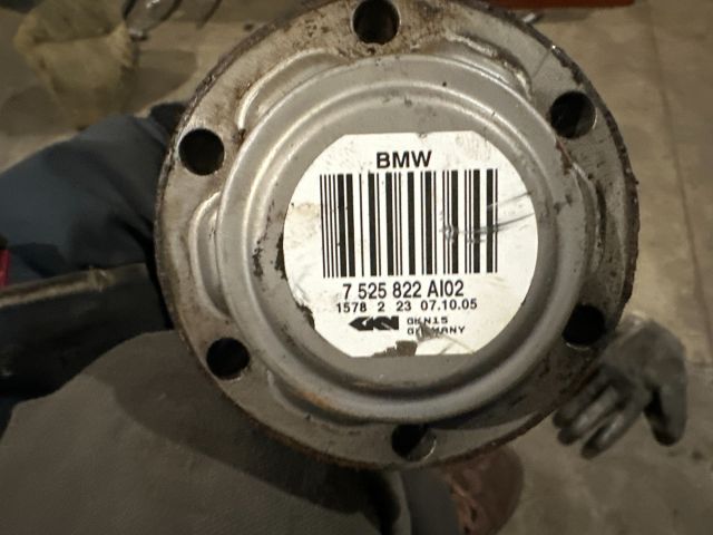 bontott BMW 3 E90 Jobb hátsó Féltengely