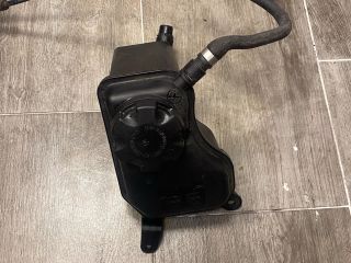 bontott BMW 3 E90 Kiegyenlítő Tartály