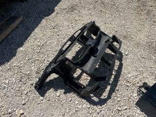 bontott BMW 3 E90 Klímahűtő Radiátor Keret