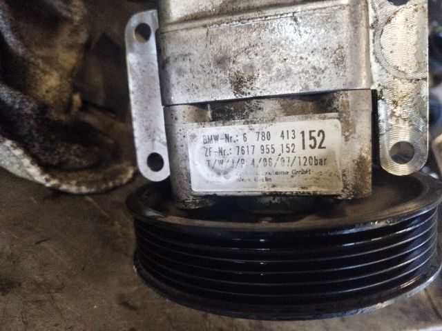 bontott BMW 3 E90 Kormányszervó Motor (Hidraulikus)