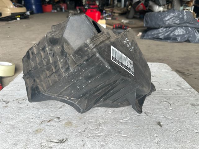 bontott BMW 3 E90 Légszűrő Ház