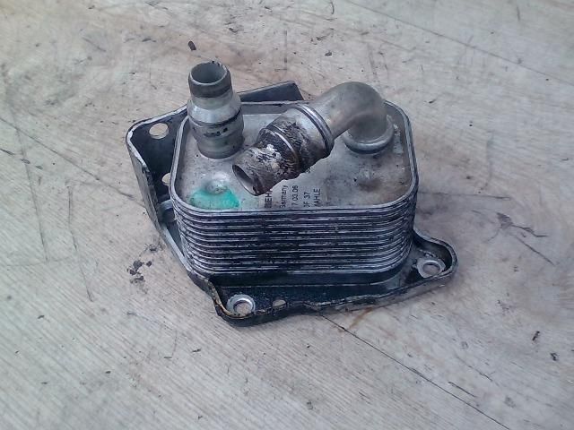 bontott BMW 3 E90 Olajhűtő