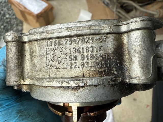 bontott BMW 3 E90 Vákumpumpa