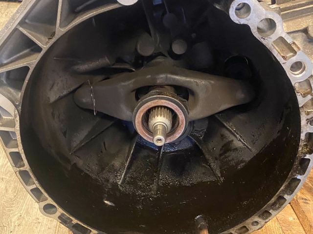 bontott BMW 3 E90 Váltó (Mechanikus)