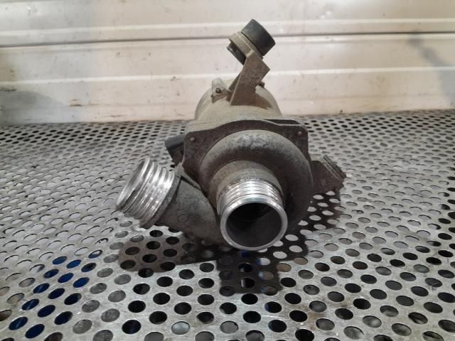 bontott BMW 3 E90 Vízpumpa