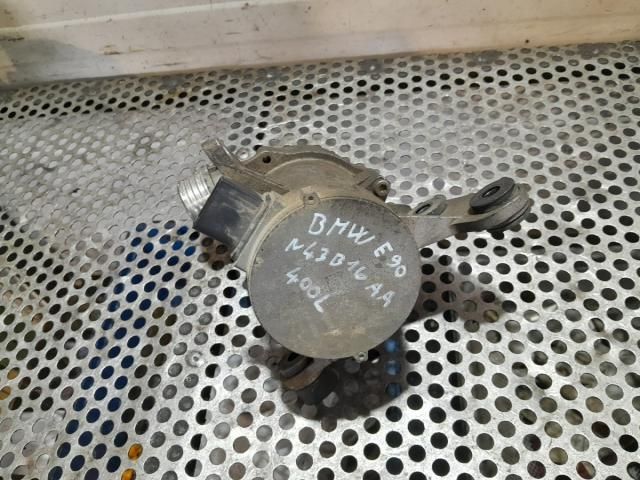 bontott BMW 3 E90 Vízpumpa