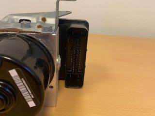 bontott BMW 3 E90 ABS Kocka