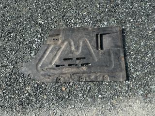 bontott BMW 3 E90 Alsó Motorburkolat