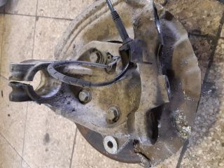 bontott BMW 3 E90 Bal első Csonkállvány Kerékaggyal