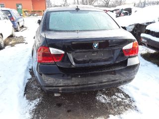 bontott BMW 3 E90 Bal első Féknyereg Munkahengerrel