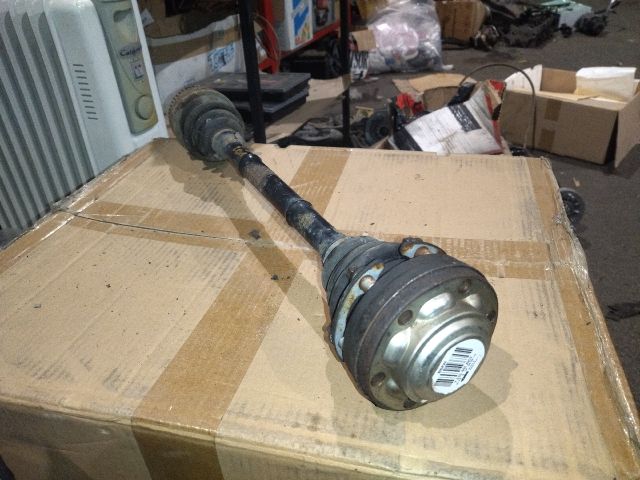 bontott BMW 3 E90 Bal hátsó Féltengely