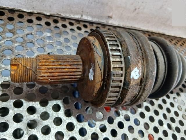 bontott BMW 3 E90 Bal hátsó Féltengely