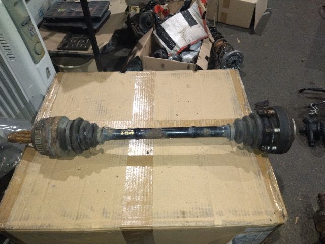 bontott BMW 3 E90 Bal hátsó Féltengely