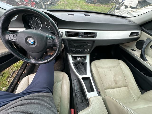 bontott BMW 3 E90 Bal hátsó Rugó