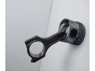 bontott BMW 3 E90 Dugattyú és Hajtókar