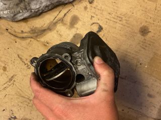 bontott BMW 3 E90 Fojtószelep (Elektromos)