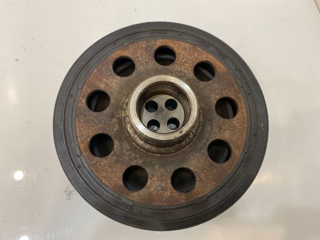 bontott BMW 3 E90 Főtengely Szíjtárcsa