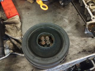 bontott BMW 3 E90 Főtengely Szíjtárcsa