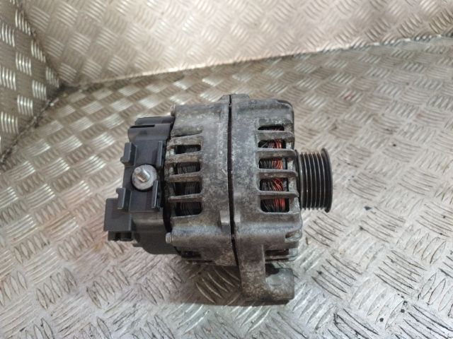 bontott BMW 3 E90 Generátor