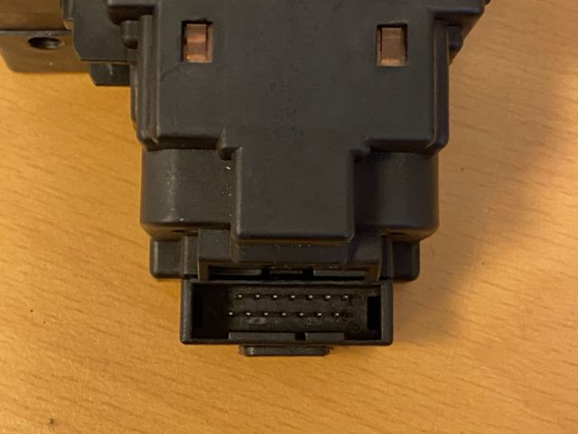 bontott BMW 3 E90 Gyújtáskapcsoló