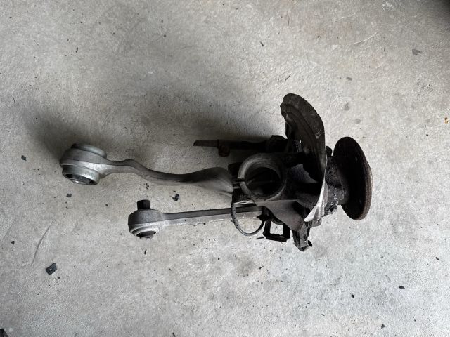 bontott BMW 3 E90 Jobb első Csonkállvány Kerékaggyal