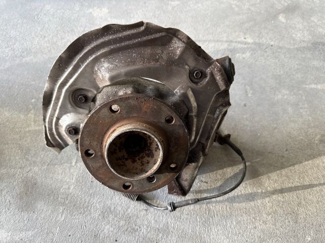 bontott BMW 3 E90 Jobb első Csonkállvány Kerékaggyal