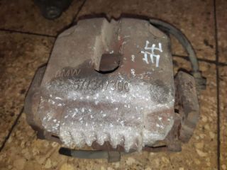 bontott BMW 3 E90 Jobb első Féknyereg Munkahengerrel