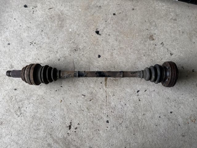 bontott BMW 3 E90 Jobb hátsó Féltengely