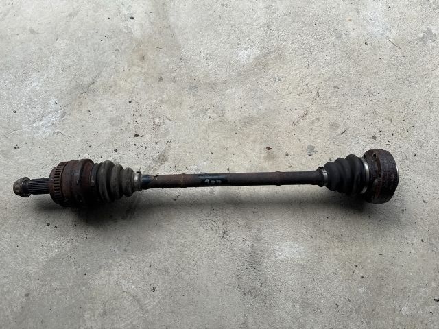 bontott BMW 3 E90 Jobb hátsó Féltengely