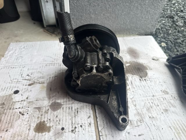 bontott BMW 3 E90 Kormányszervó Motor (Hidraulikus)