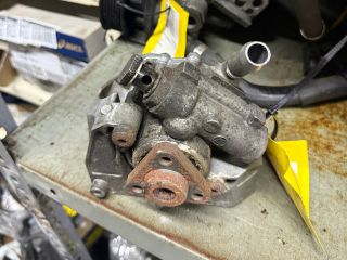 bontott BMW 3 E90 Kormányszervó Motor (Hidraulikus)