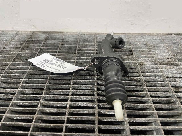 bontott BMW 3 E90 Kuplung Munkahenger