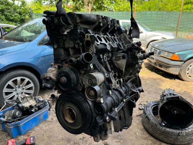 bontott BMW 3 E90 Motor (Fűzött blokk hengerfejjel)