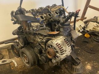 bontott BMW 3 E90 Motor (Fűzött blokk hengerfejjel)