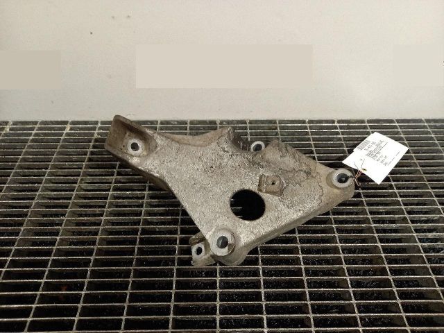 bontott BMW 3 E90 Motor Tartó Bak Bal