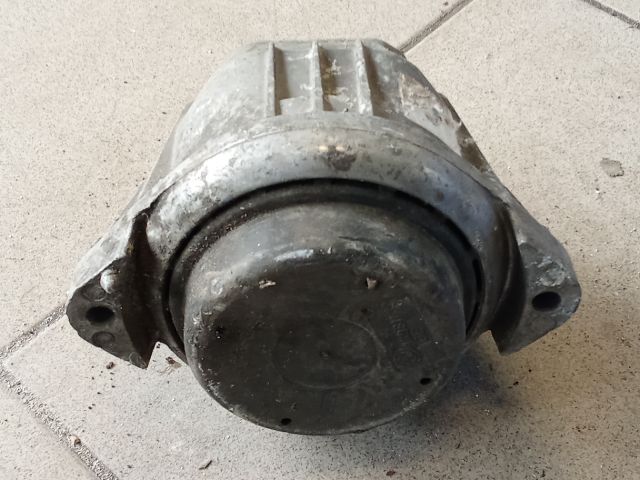 bontott BMW 3 E90 Motor Tartó Bak (Pozíciófüggetlen)