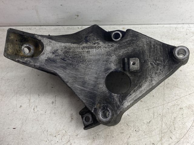bontott BMW 3 E90 Motor Tartó Bak (Pozíciófüggetlen)