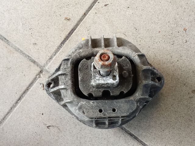 bontott BMW 3 E90 Motor Tartó Bak (Pozíciófüggetlen)