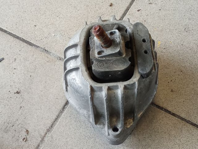 bontott BMW 3 E90 Motor Tartó Bak (Pozíciófüggetlen)