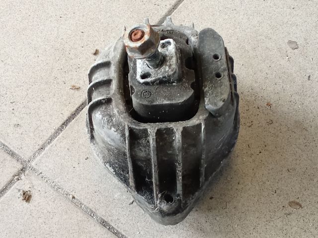 bontott BMW 3 E90 Motor Tartó Bak (Pozíciófüggetlen)
