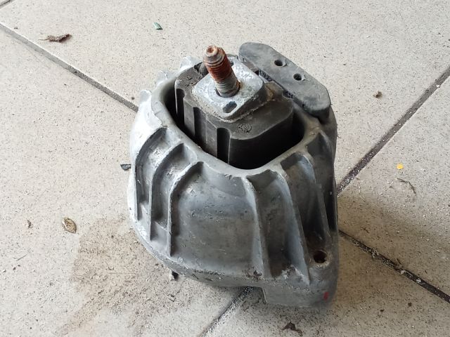 bontott BMW 3 E90 Motor Tartó Bak (Pozíciófüggetlen)