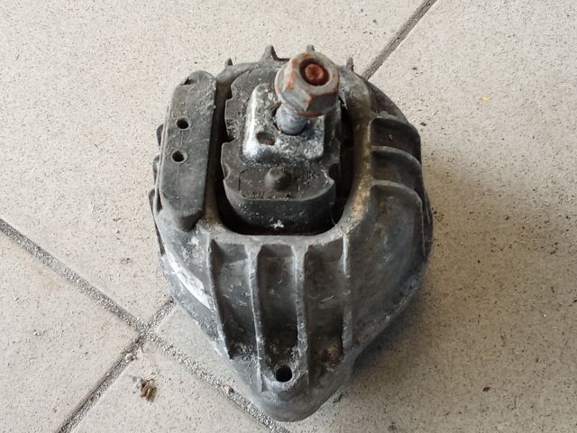 bontott BMW 3 E90 Motor Tartó Bak (Pozíciófüggetlen)