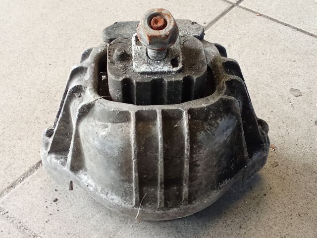 bontott BMW 3 E90 Motor Tartó Bak (Pozíciófüggetlen)