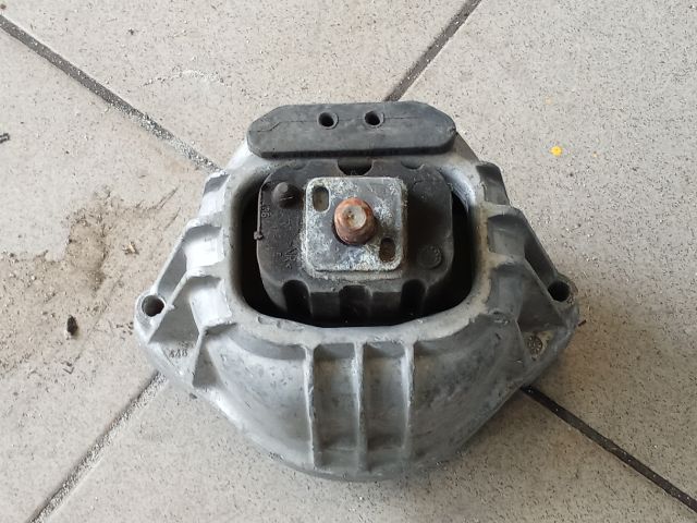 bontott BMW 3 E90 Motor Tartó Bak (Pozíciófüggetlen)