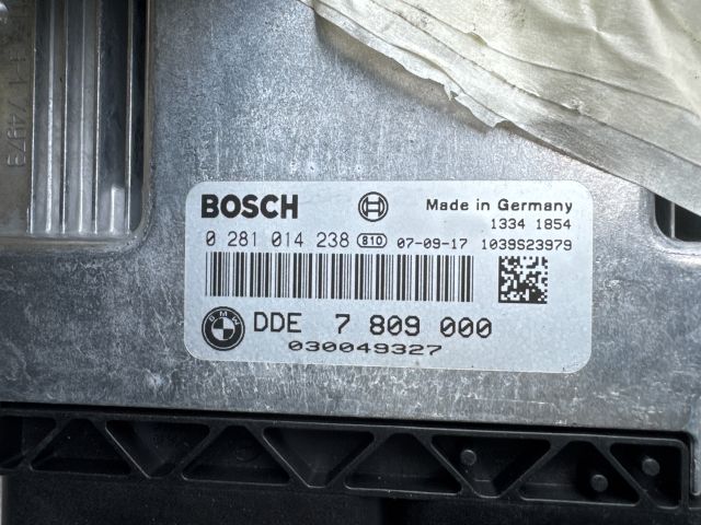 bontott BMW 3 E90 Motorvezérlő