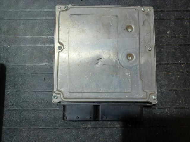 bontott BMW 3 E90 Motorvezérlő